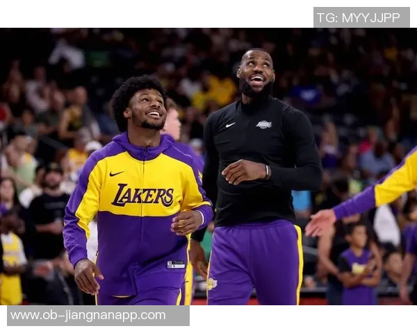 本季NBA罚球得分排行榜东契奇领衔里夫斯紧随其后SGA与哈登分列三四位 本季NBA罚球得分排行榜东契奇领衔里夫斯紧随其后SGA与哈登分列三四位