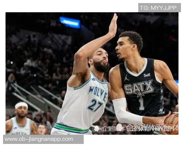 戈贝尔:以身作则展现团队精神我们在逆境中选择团结与理智